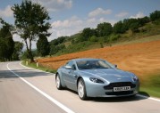 Aston Martin Vantage V8